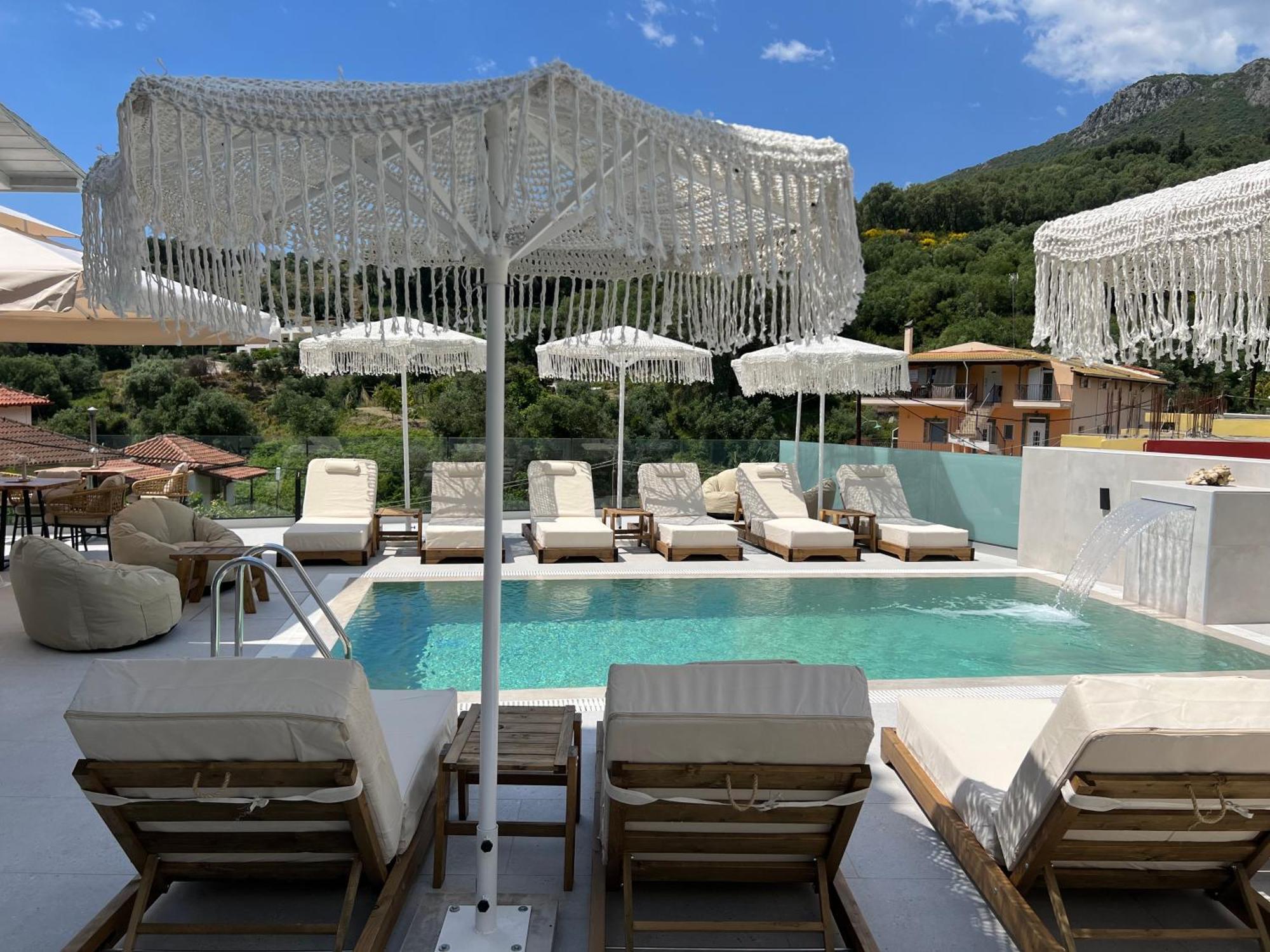 Vassilis Studios Parga Bagian luar foto
